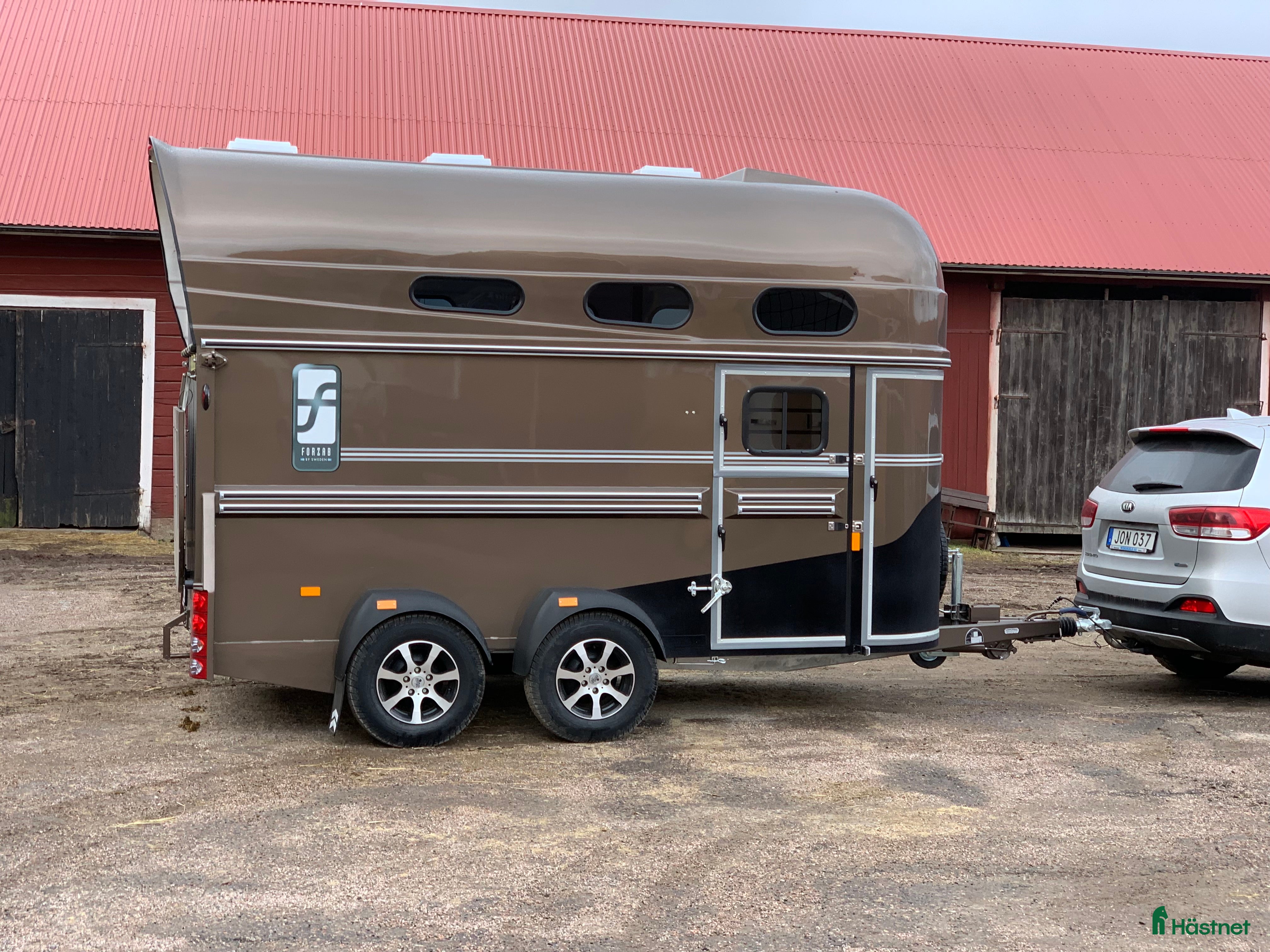 Hästtransporter  fordon & transport till salu: Hästtransport för dom riktigt stora hästarna  i Vintrosa - Annons 7