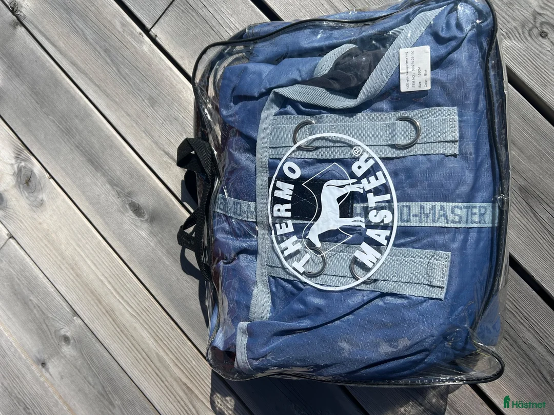Täcken hästutrustning till salu: Thermo master regntäcke med fleece - Annons 1