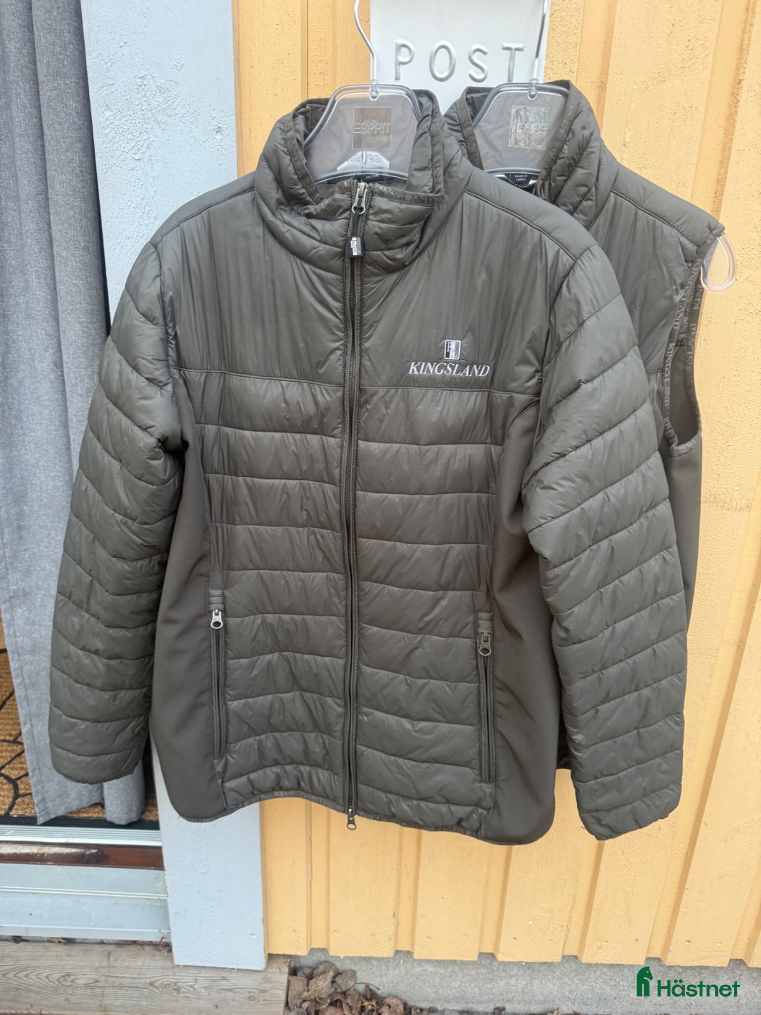 Jackor & Kavajer ryttarutrustning till salu: Kingsland jacka och väst  - Annons 1