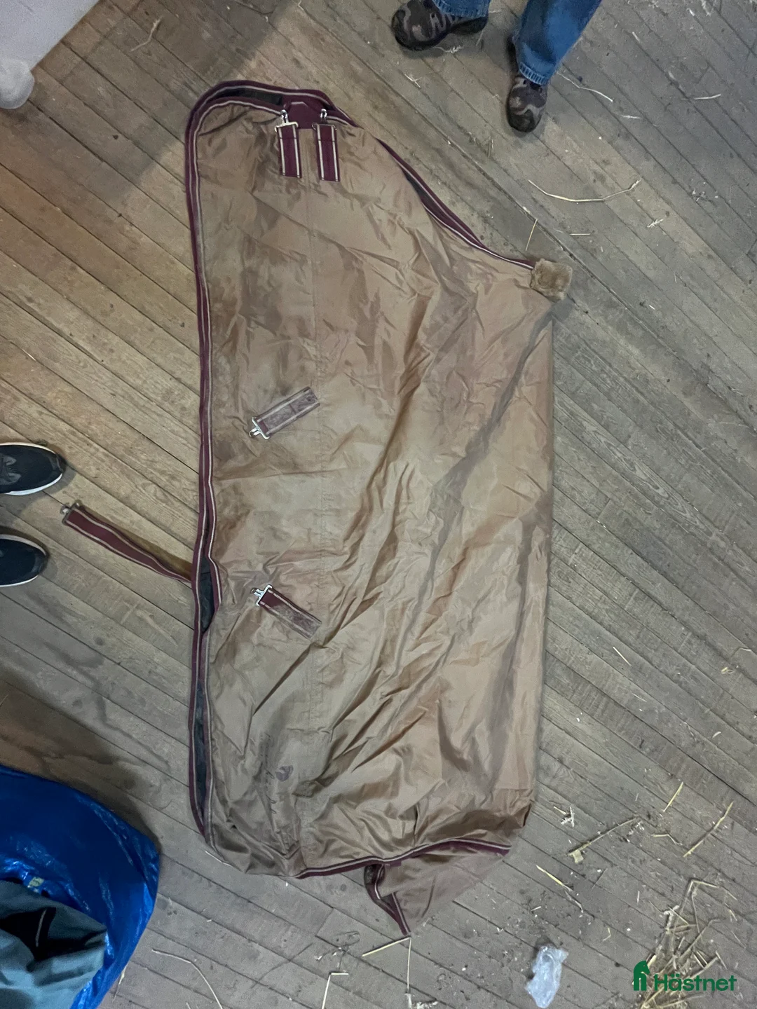 Täcken hästutrustning till salu: Säljer utetäcken samt ländtäcke & eksemhuva  i Tyresö - Annons 4