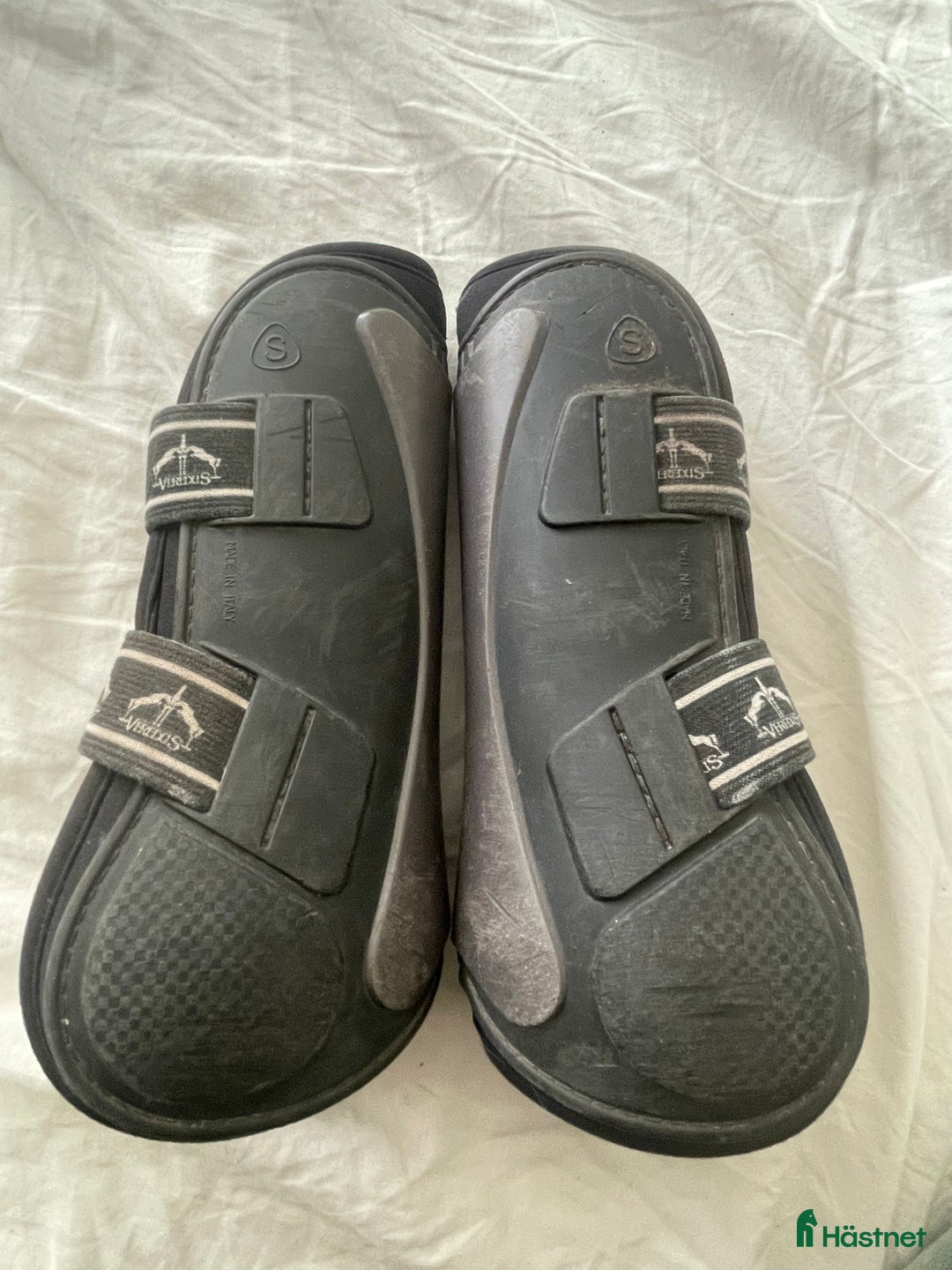 Benskydd hästutrustning till salu: Veredus skydd  i Skattkärr - Annons 2