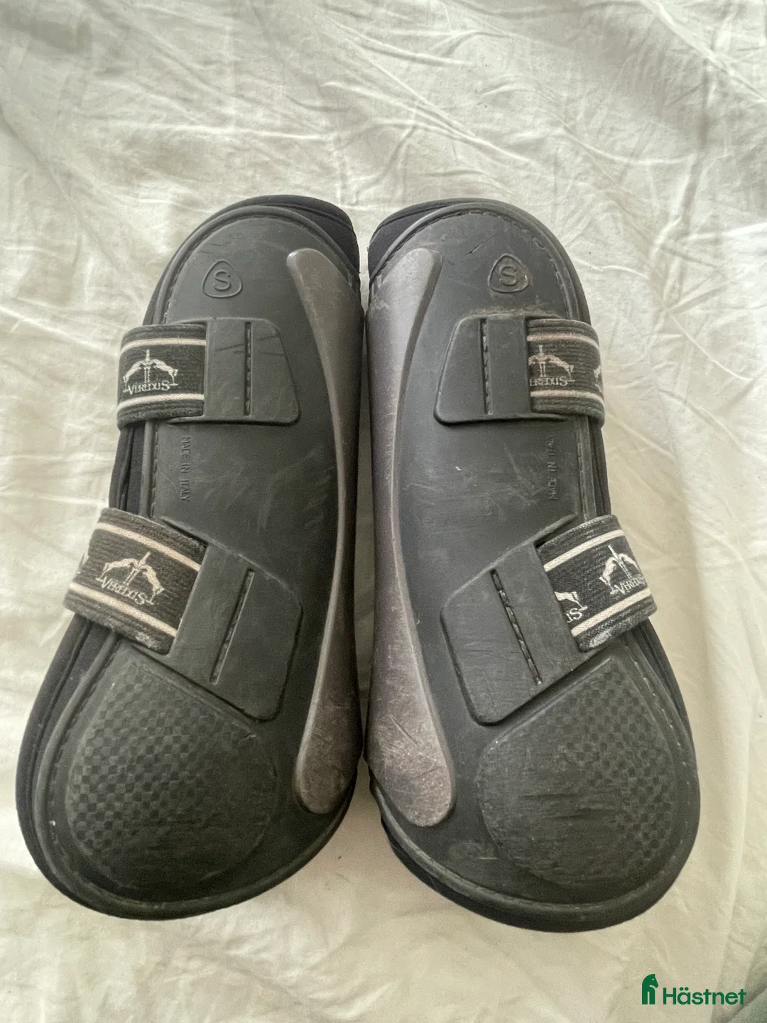 Benskydd hästutrustning till salu: Veredus skydd  - Annons 2