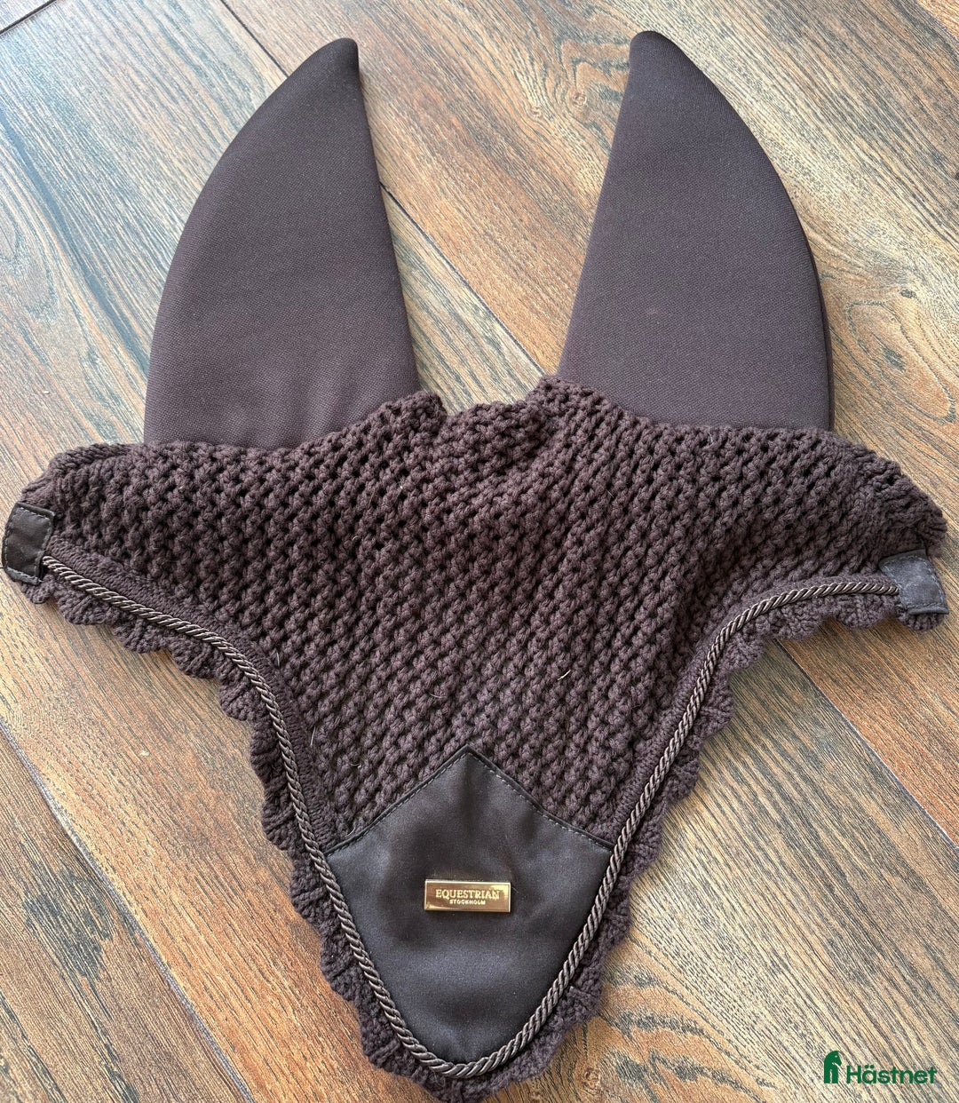 Övrig Hästutrustning hästutrustning till salu: Brun vadderad flughuva i Karlstad - Annons 1