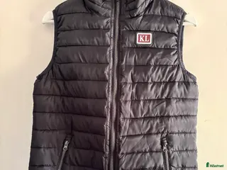 Jackor & Kavajer ryttarutrustning till salu: Kingslandväst - Annons 1