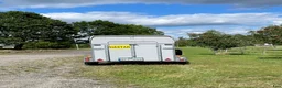 Hästtransporter  fordon & transport till salu: Välskött Thule Diamant med mycket utrymme  i Hok - Annons 3