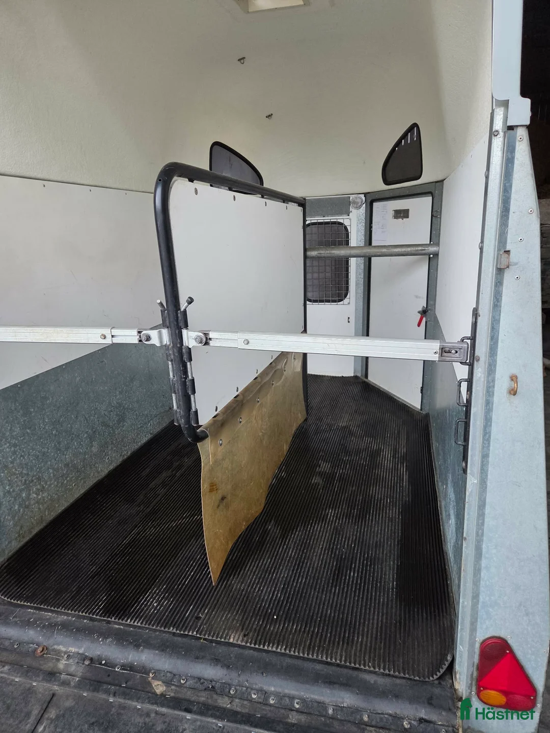 Hästtransporter  fordon & transport till salu: Thule från 2009 - Annons 2