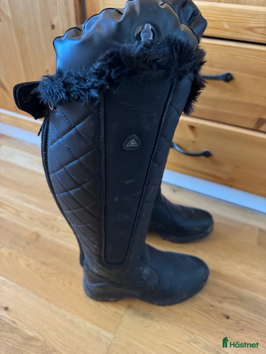 Ridstövlar ryttarutrustning till salu: Varma ridstövlar i Alnö - Annons 1