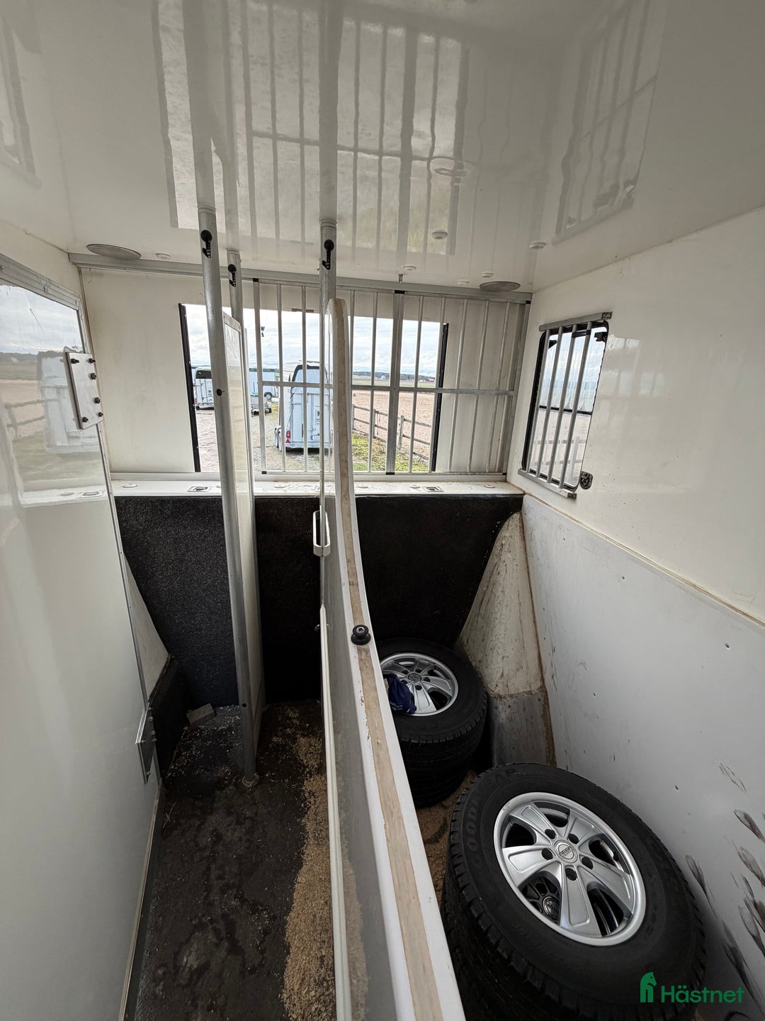 Hästlastbilar  fordon & transport till salu: Boj Hästlastbil med Bodel B-körkort  i Västerås - Annons 9