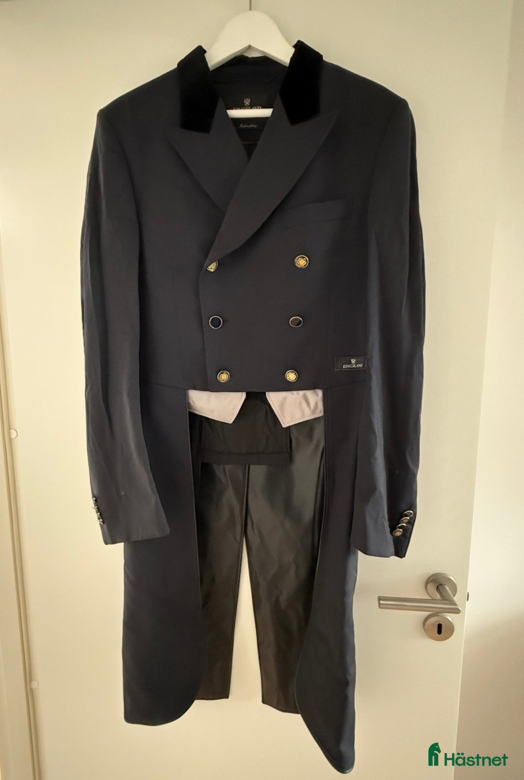 Jackor & Kavajer ryttarutrustning till salu: Frack, frack, jacka x 2 Herr i Göteborg - Annons 3