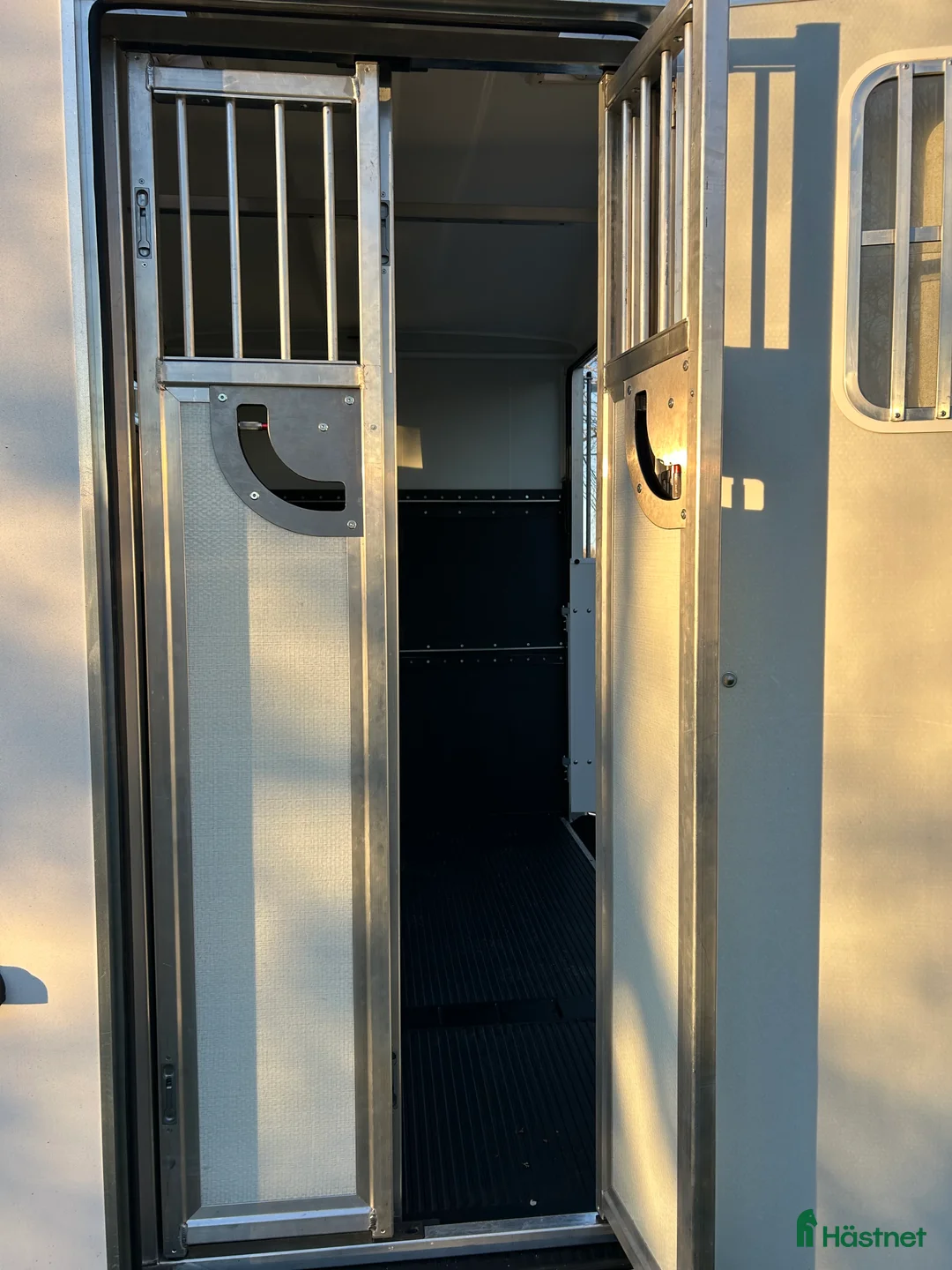 Hästtransporter  fordon & transport till salu: Equi-Trek Day-Treka Stuteri  - Annons 7