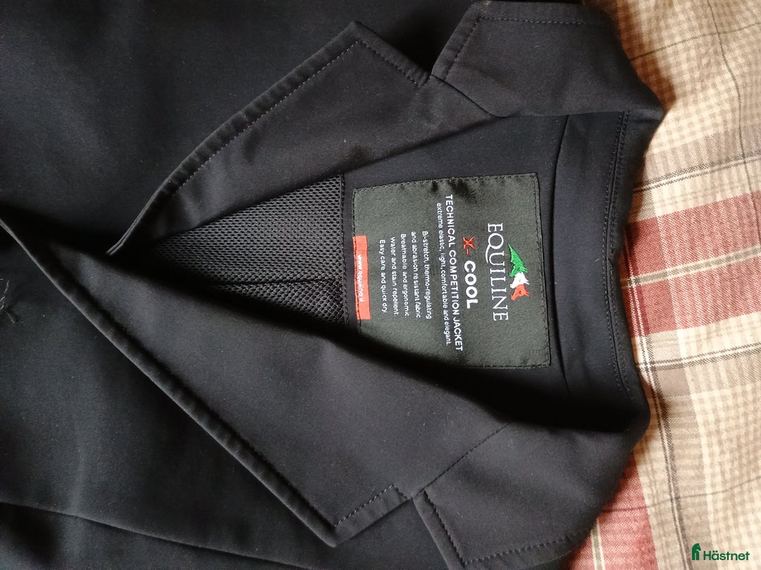 Jackor & Kavajer ryttarutrustning till salu: Jacket, ridstövlar, ridhjälm  i Åmotfors - Annons 2