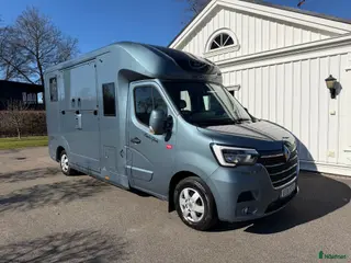 Hästlastbilar fordon & transport till salu: STX 5-sits / 2020 / låga mil / V-galler - Annons 1