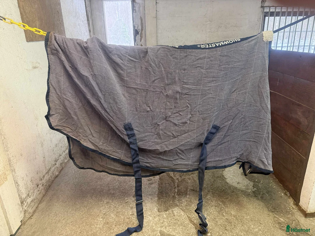 Täcken hästutrustning till salu: Fleece och våfflat täcke - Annons 3