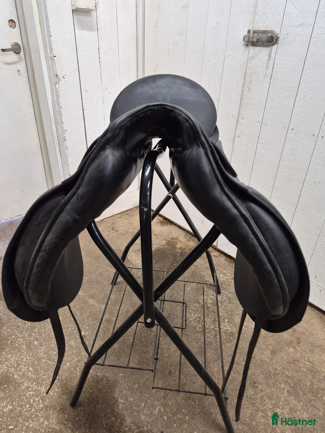 Sadlar hästutrustning till salu: Äldre kvalitetssadel  - Annons 2