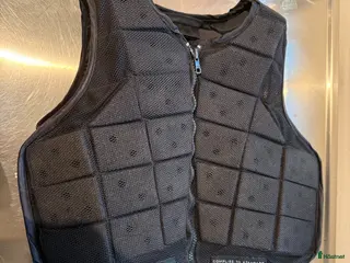 Säkerhetsvästar ryttarutrustning till salu: Racesafe provent barn M - Annons 2