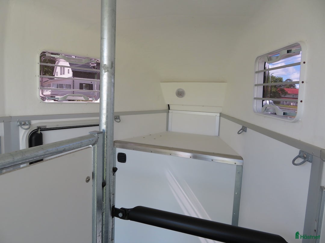 Hästtransporter  fordon & transport till salu: NYPRODUCERAD ROYAL XT  i Köping - Bild 4