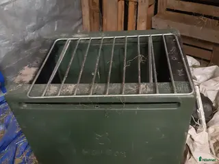 Stallinredning, stängsel & gård övrig utrustning till salu: Hölåda med slowfeed galler i Sollebrunn - Annons 3