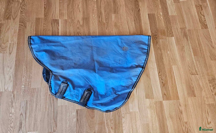 Täcken hästutrustning till salu i Karlsborg - Annons 3