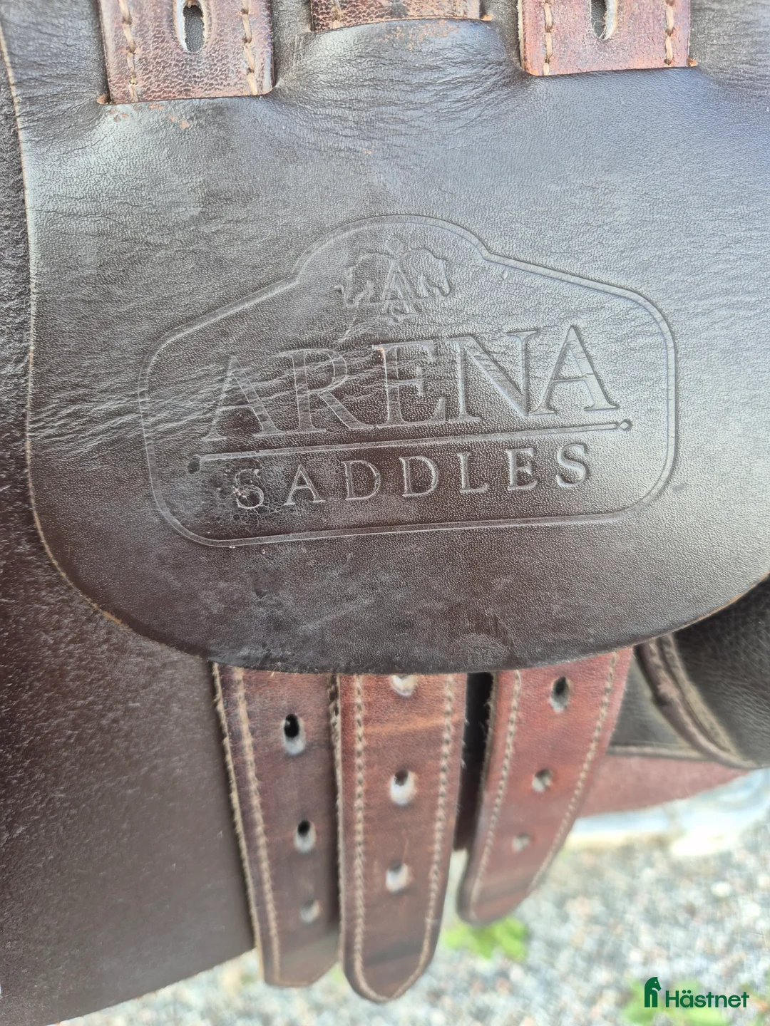 Sadlar hästutrustning till salu: Arena Hoppsadel i Tungelsta - Annons 4