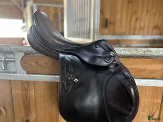 Sadlar hästutrustning Prestige sadel - Annons 1