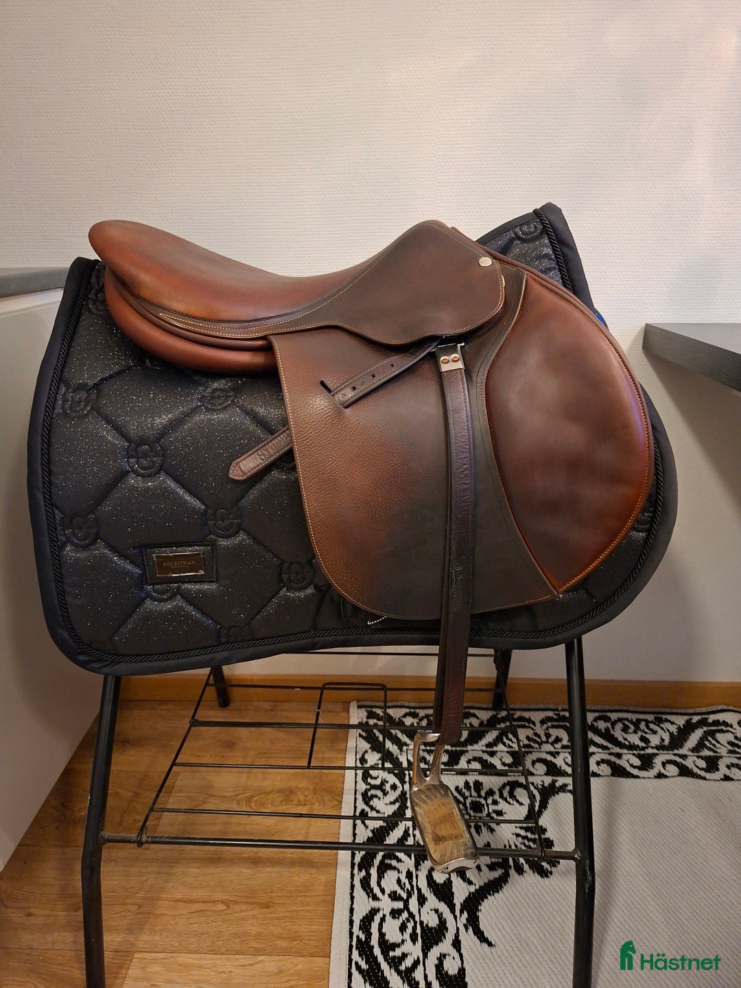 Sadlar hästutrustning till salu: Butet med nya bossor & kontrollerad bom. i Bollstabruk - Annons 2