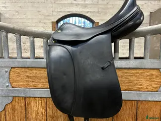 Sadlar hästutrustning Skön Prestige dressyrsadel 17” i Älmhult - Annons 20