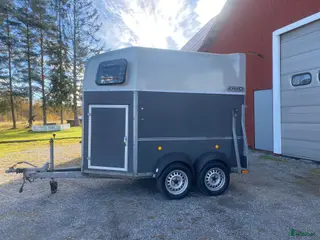 Hästtransporter fordon & transport till salu: Böckmann Duo Hästtransport - Annons 4