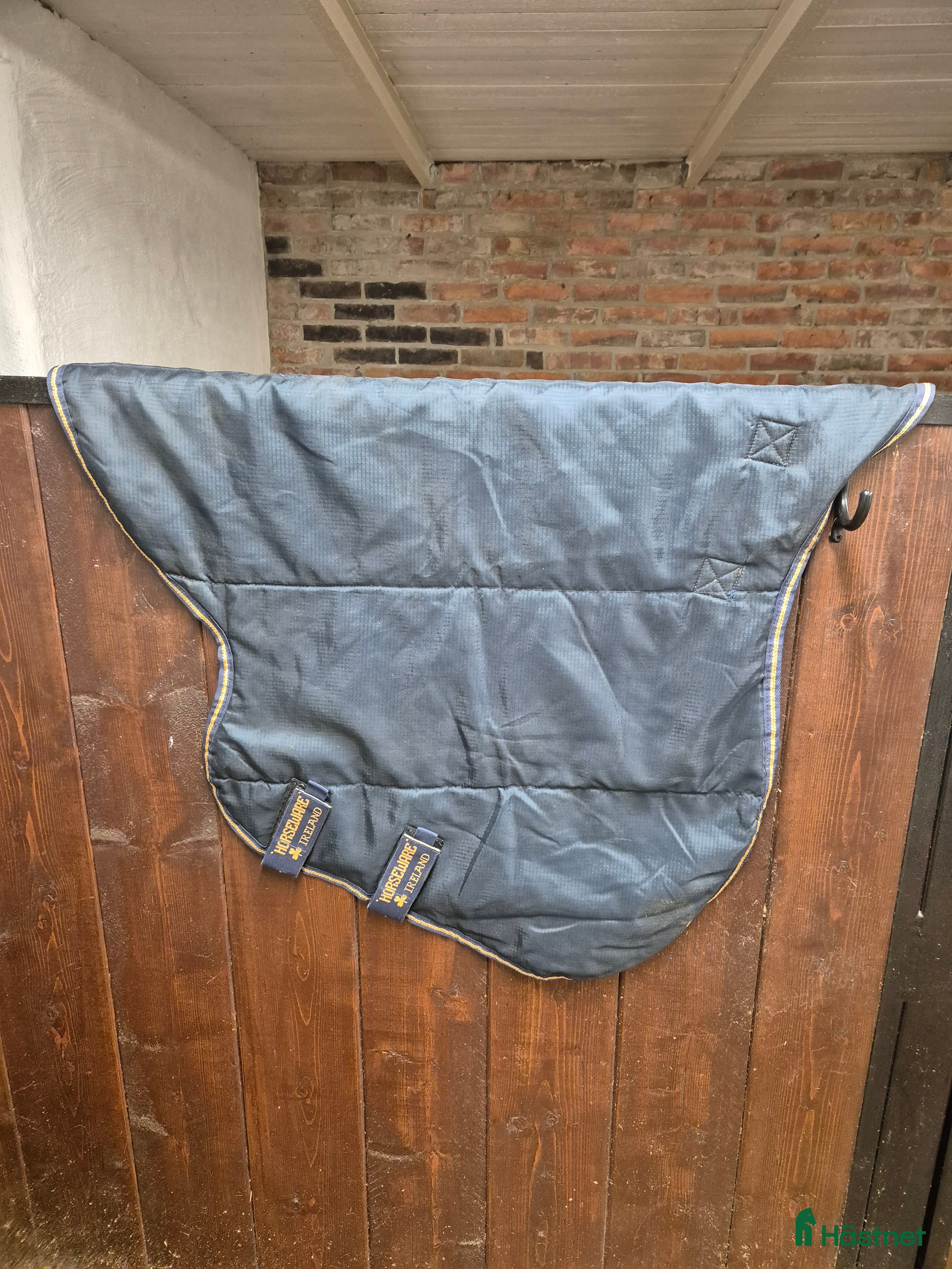 Täcken hästutrustning Amigo Insulator hals - Annons 1