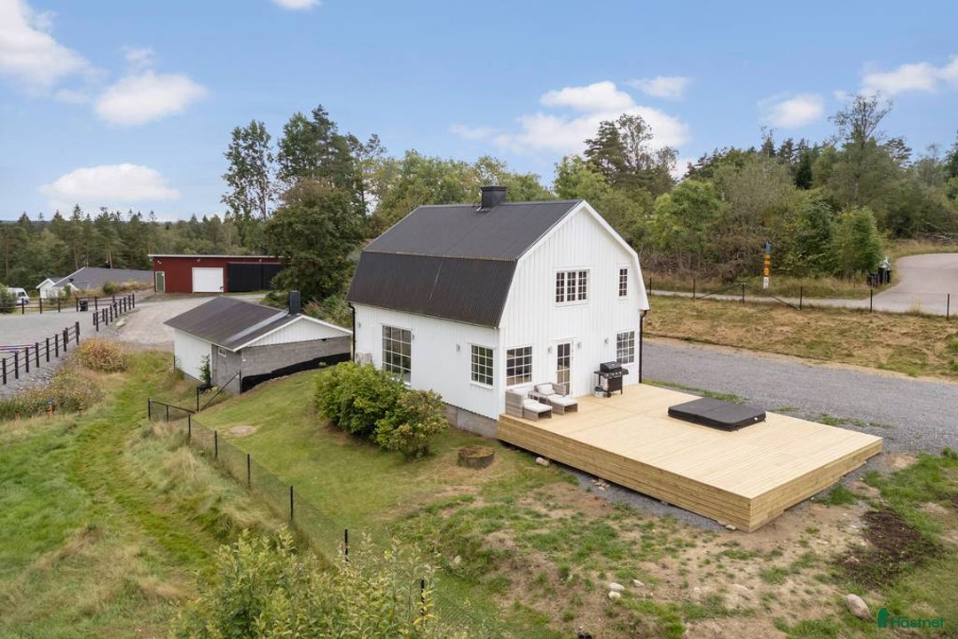  hästgårdar till salu: Hällingsjövägen 1664 i Kungsbacka - Annons 14