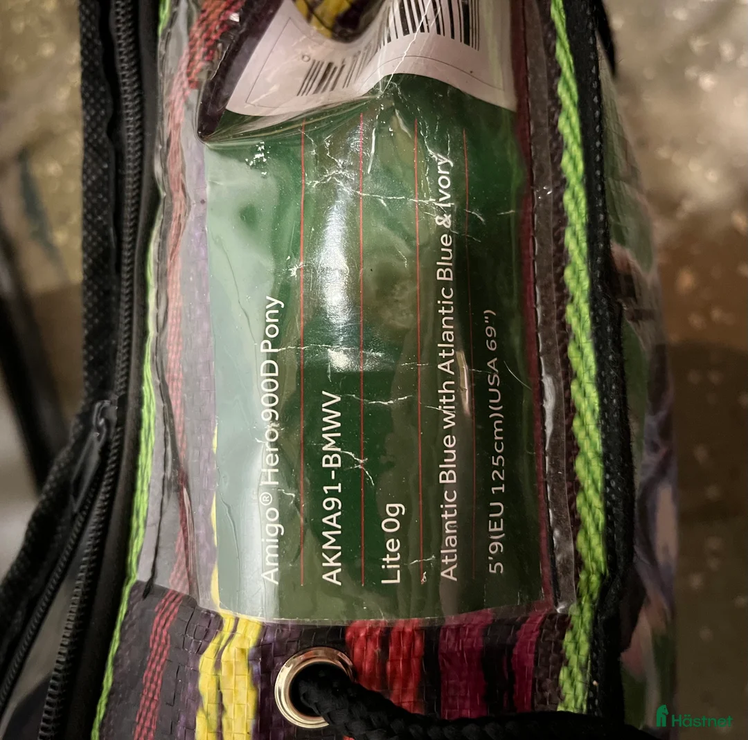 Täcken hästutrustning till salu: Amigo Hero 0 gram regntäcke strl 125 - Annons 4