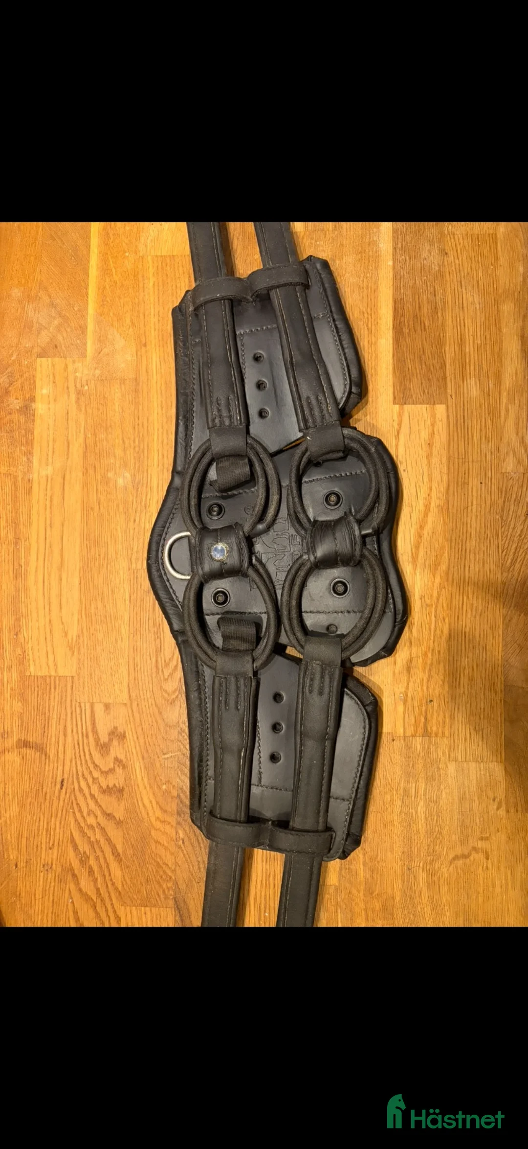 Sadeltillbehör hästutrustning till salu: Stübben Equisoft sadelgjord 80 cm dressyr - Annons 2