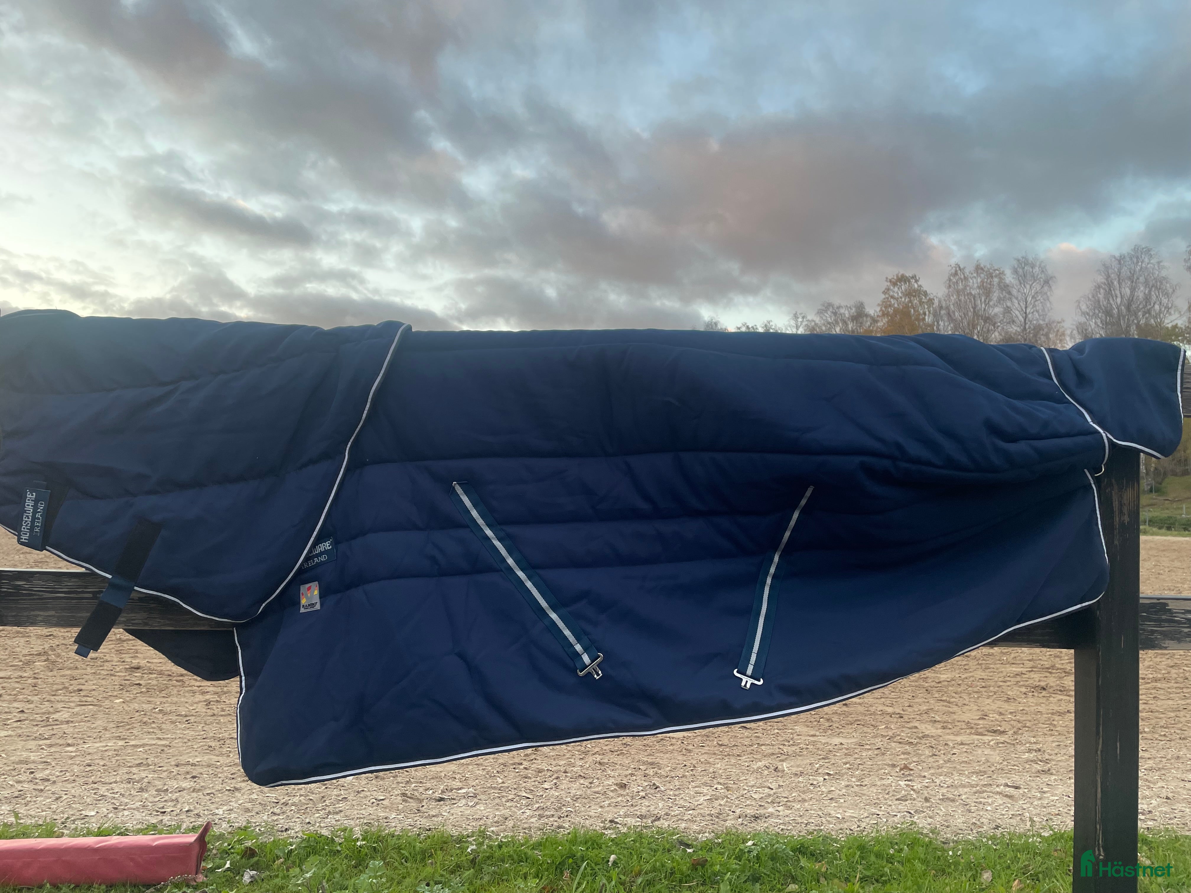Täcken hästutrustning till salu: Rambo Vari-layer 450g i Vallentuna - Annons 1