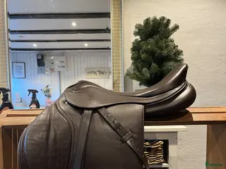 Sadlar hästutrustning Letek by Tekna sadel - Annons 1