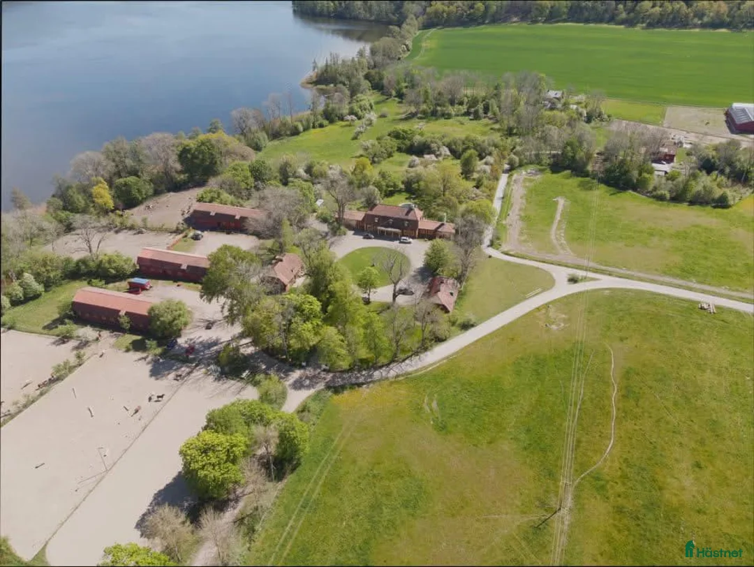  stallplats finnes: Stallplats söder om stockholm i Norsborg - Annons 1