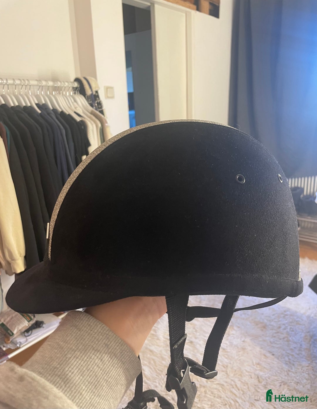 Hjälmar ryttarutrustning till salu: Hjälm i fint skick i Rimforsa - Annons 3