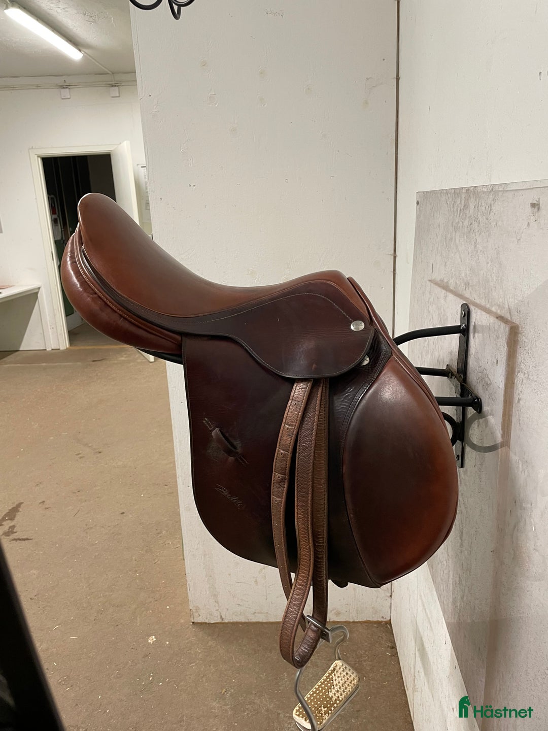 Sadlar hästutrustning till salu: Fin allround sadel i Tranås - Annons 2