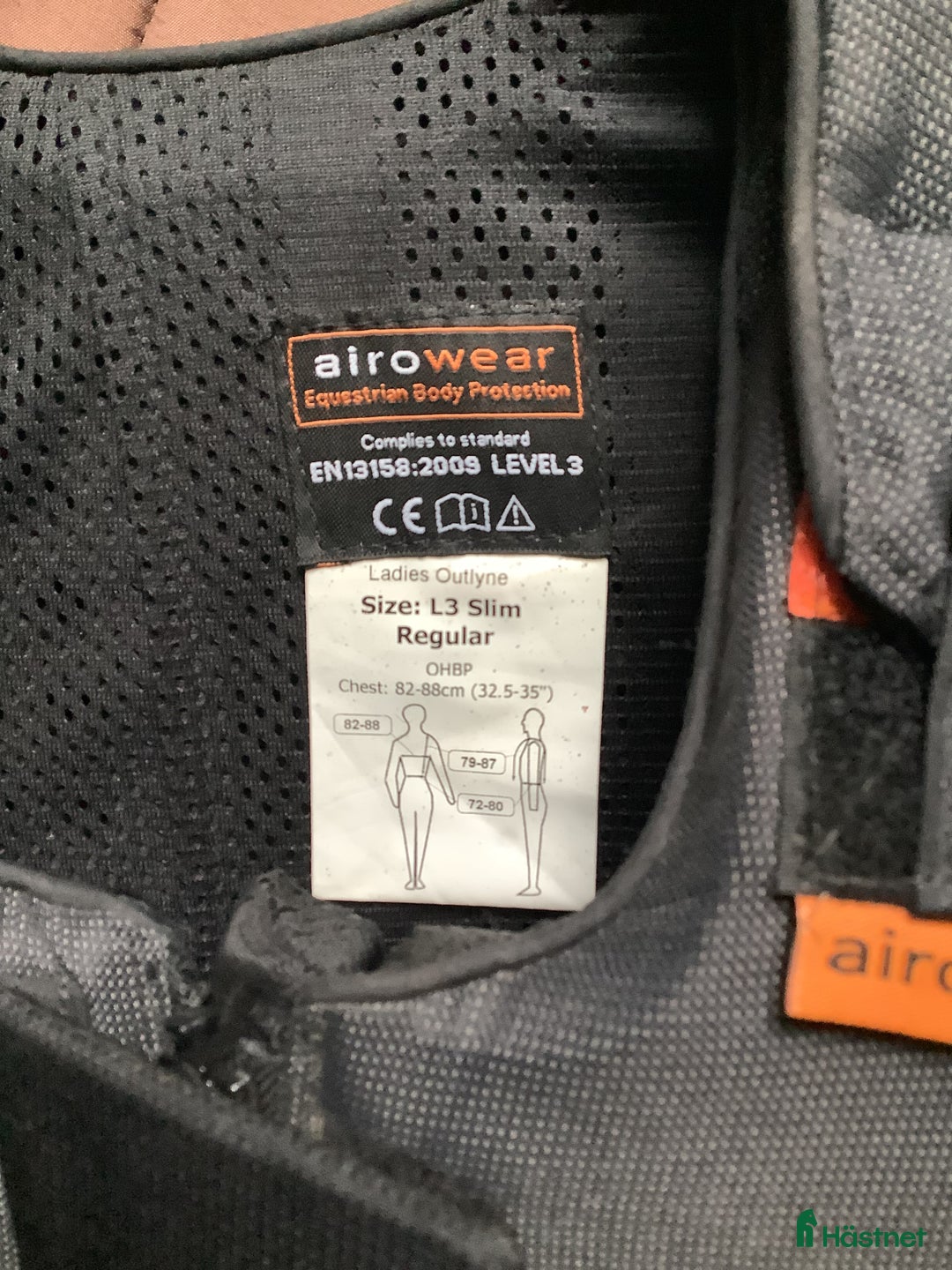 Säkerhetsvästar ryttarutrustning till salu: Ridväst Outlyne säkerhetsväst  i Asarum - Annons 3