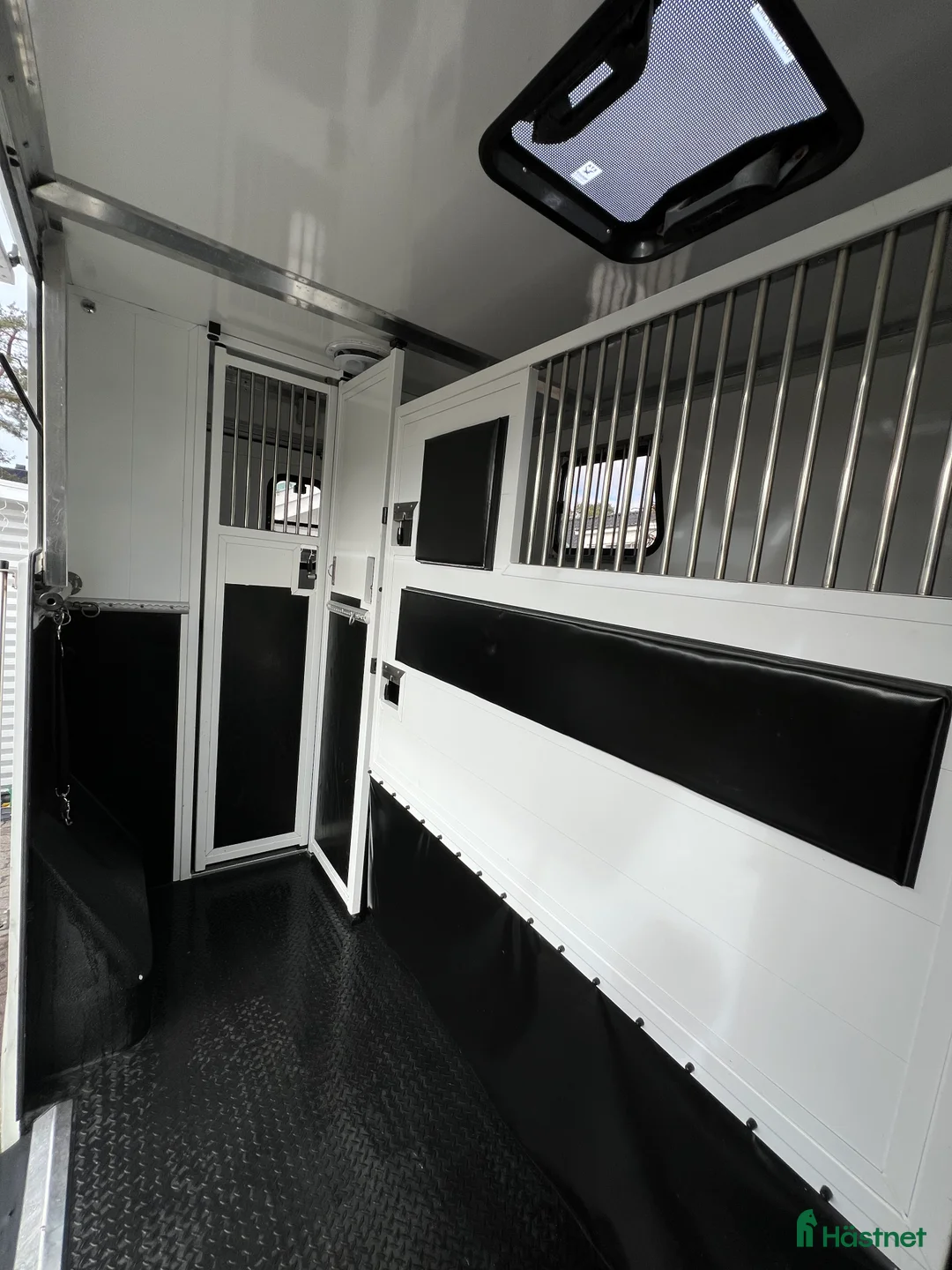 Hästlastbilar  fordon & transport till salu: Billigaste 2021:an i Sverige… Endast 3000 Mil - Annons 11