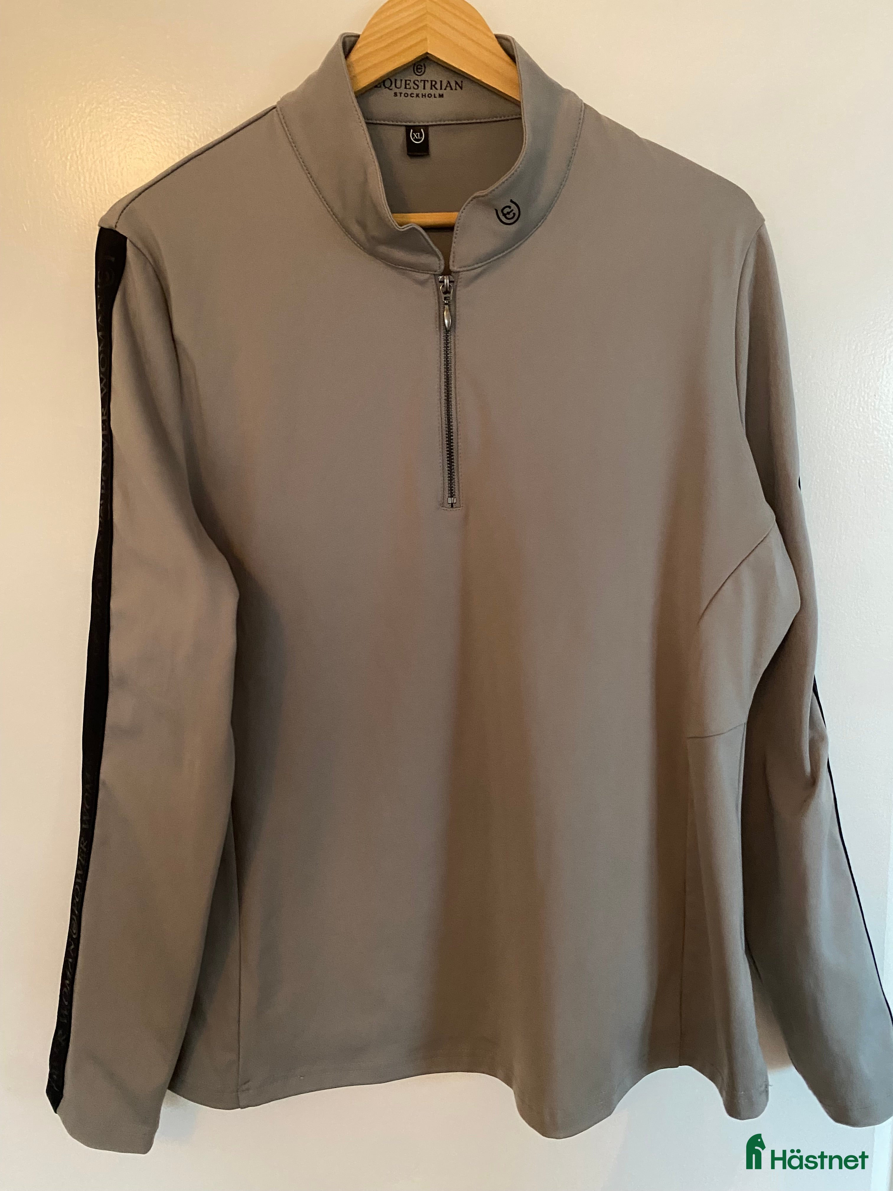Övrigt Ridkläder ryttarutrustning till salu: Tröjor Equestrian Stockholm  i Helsingborg - Annons 21