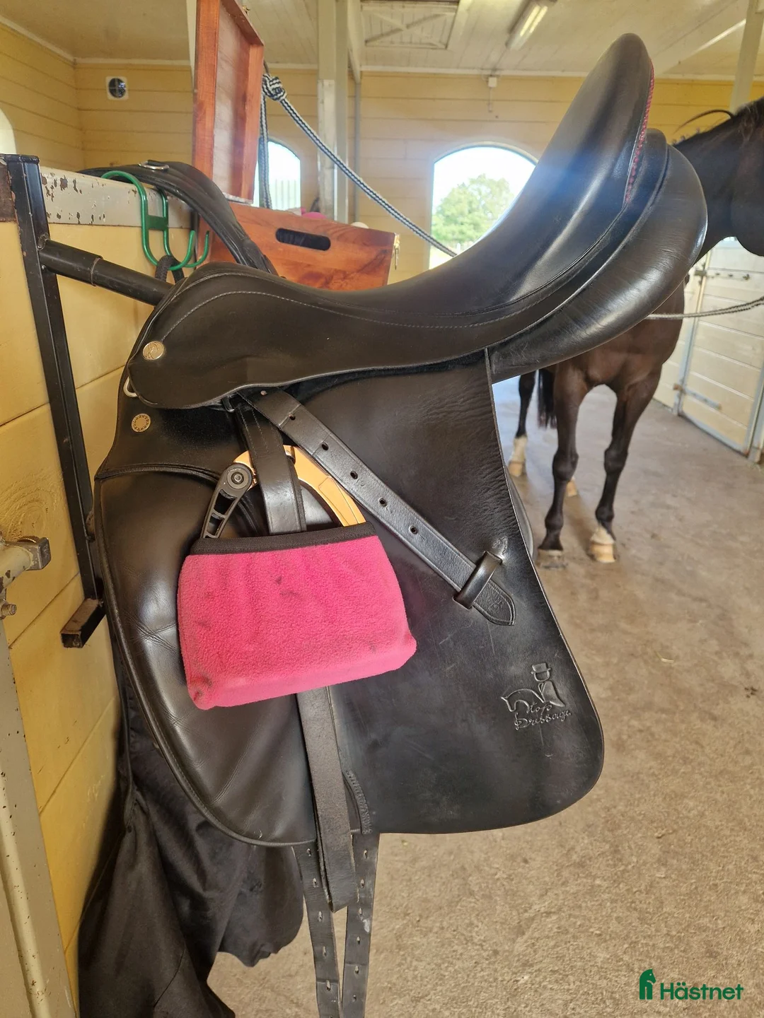 Sadlar hästutrustning till salu: Prestige top dressage - Annons 1