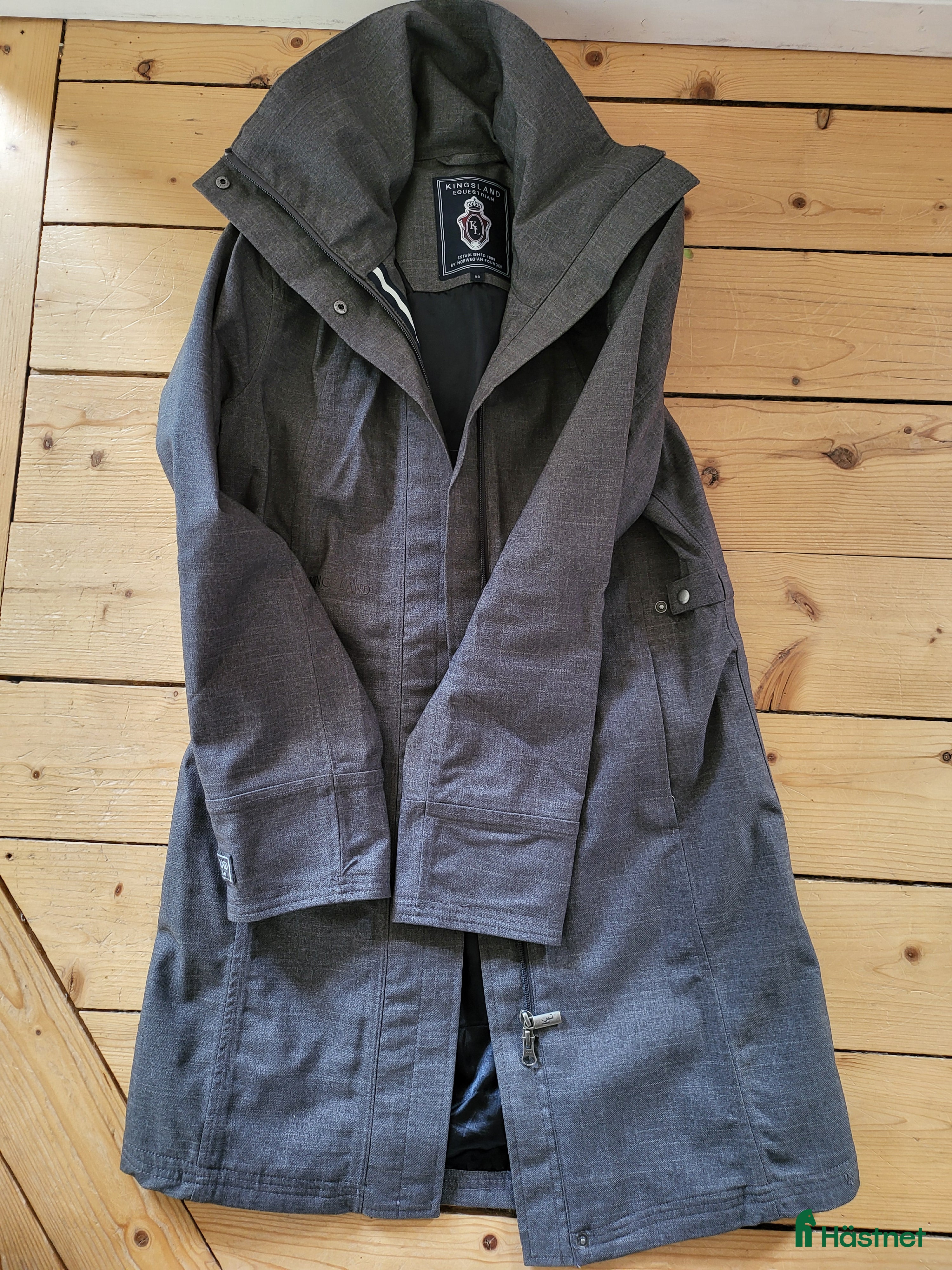 Jackor & Kavajer ryttarutrustning till salu: Trenchcoat från Kingsland  - Annons 1