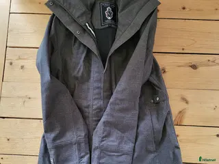 Jackor & Kavajer ryttarutrustning till salu: Trenchcoat från Kingsland - Annons 1