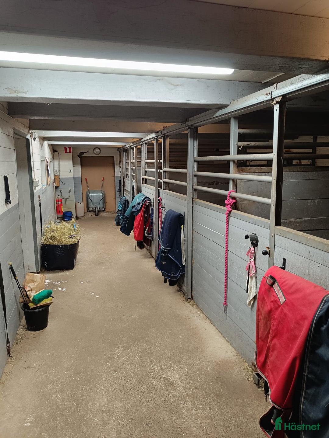  stallplats finnes: 2st stallplatser, ca 5km från Nybro centrum i Nybro - Annons 1