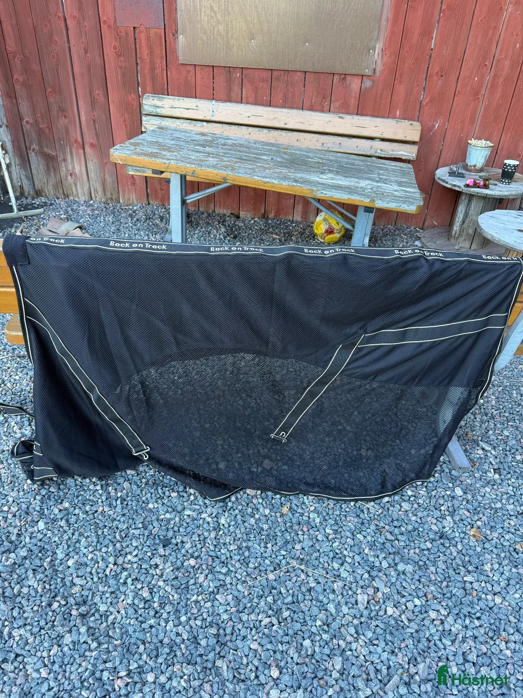 Täcken hästutrustning till salu: Back on track svett/nättäcke - Annons 1