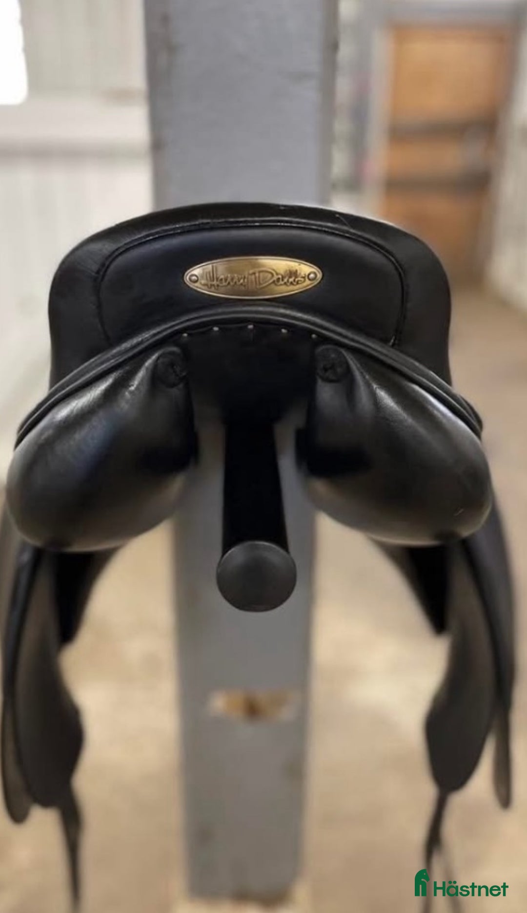 Sadlar hästutrustning till salu: Harry Dabbs dressyrsadel i Svärtinge - Annons 3