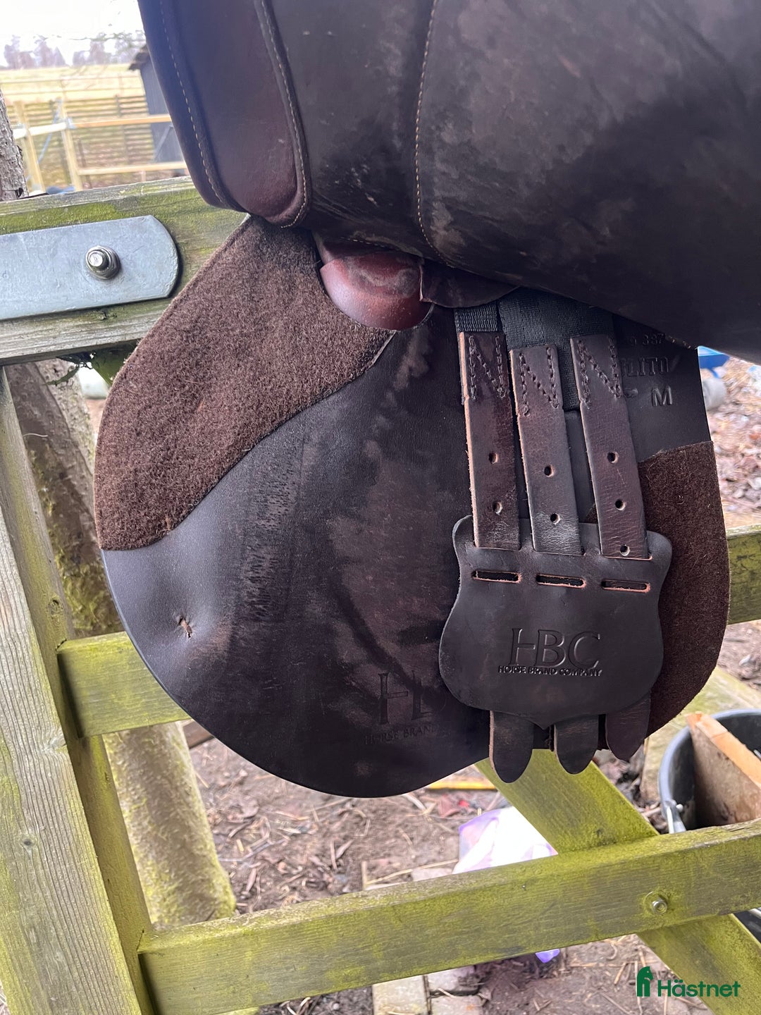 Sadlar hästutrustning till salu: HBC sadel i utmärkt skick i Veberöd - Annons 4