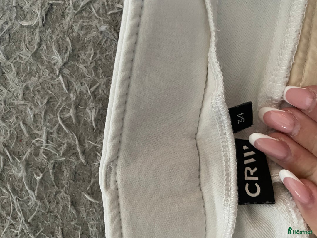 Ridbyxor ryttarutrustning till salu: Två par vita ridbyxor, storlek S och 160! i Örebro - Annons 2