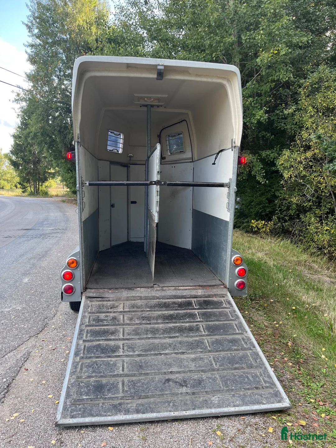 Hästtransporter  fordon & transport till salu: Nybesiktigad Thule Star Safir NYTT GOLV!  - Annons 5