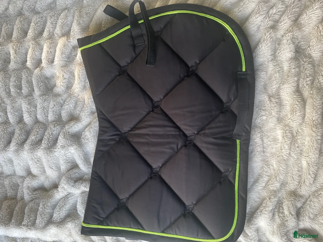 Schabrak & Vojlockar hästutrustning till salu: Schabrak  i Hagby - Annons 1