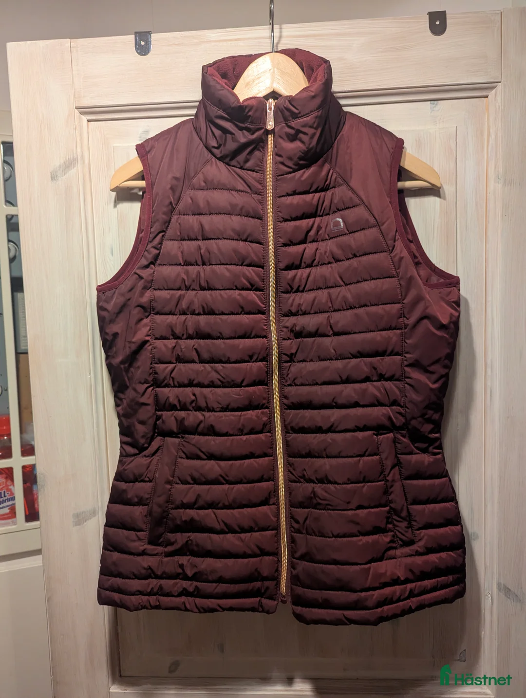 Jackor & Kavajer ryttarutrustning till salu: Väst från equipage i Tierp - Annons 1